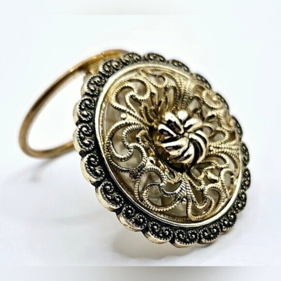 Vintage West Germany Scarf Ring Hinge Clip Gold Tone Ornate 3D Design Round - Picture 4 of 9